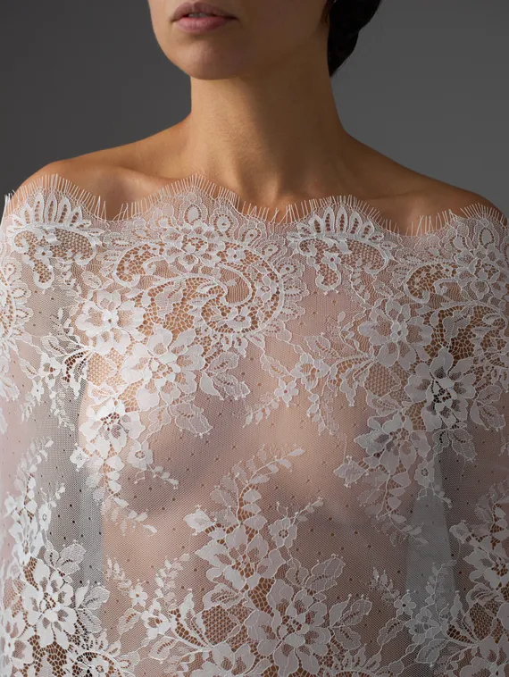 07-01 Кружево реснички (шантильи) широкое, 45 см, айвори 004