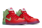 Кроссовки Nike Dunk Sb Pro Qs "Strawberry Cough"