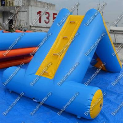 Надувная водная горка «Морской всплеск», 4,5*2*2 м