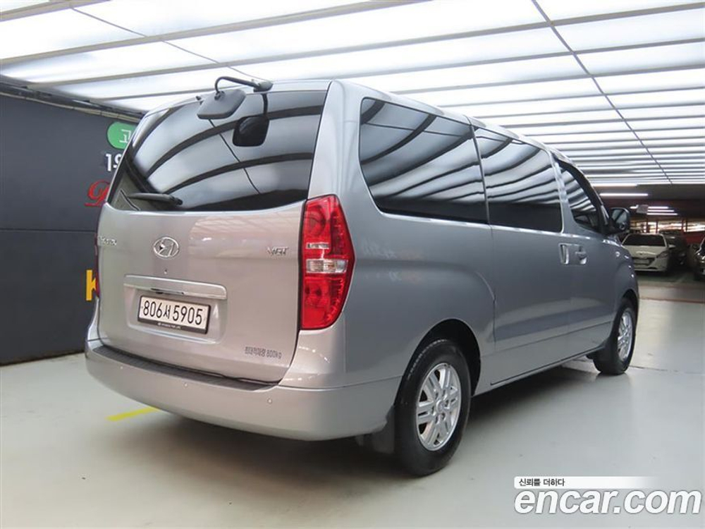 Hyundai The New Grand Starex Van 3-х местный (05.2020)