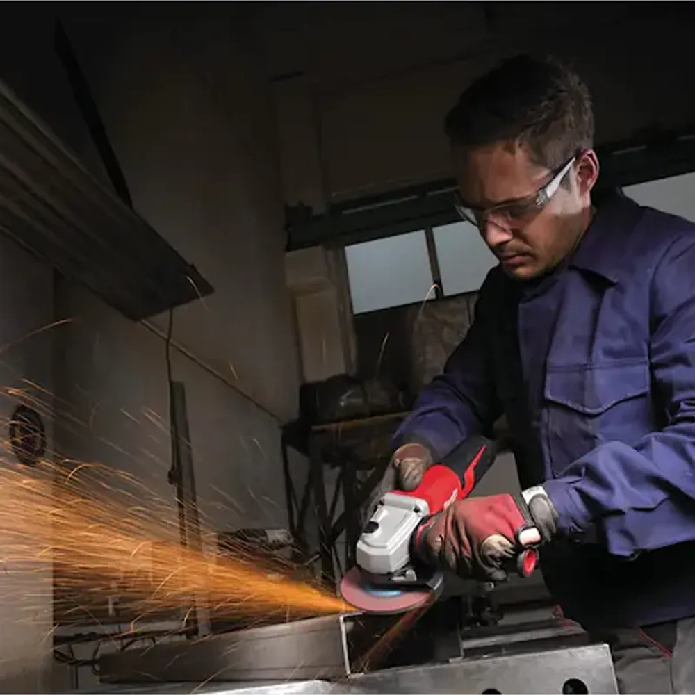 Milwaukee AGV 15-125 XC сетевая ушм (болгарка) 4933428120