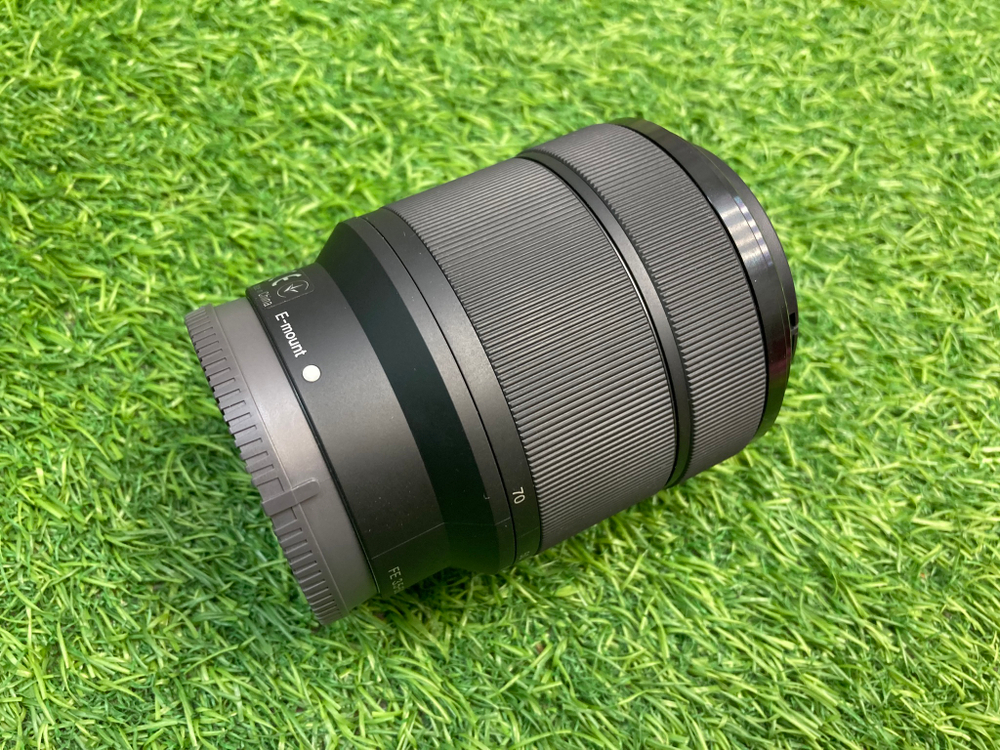 Sony 28-70mm 3.5-5.6 OSS