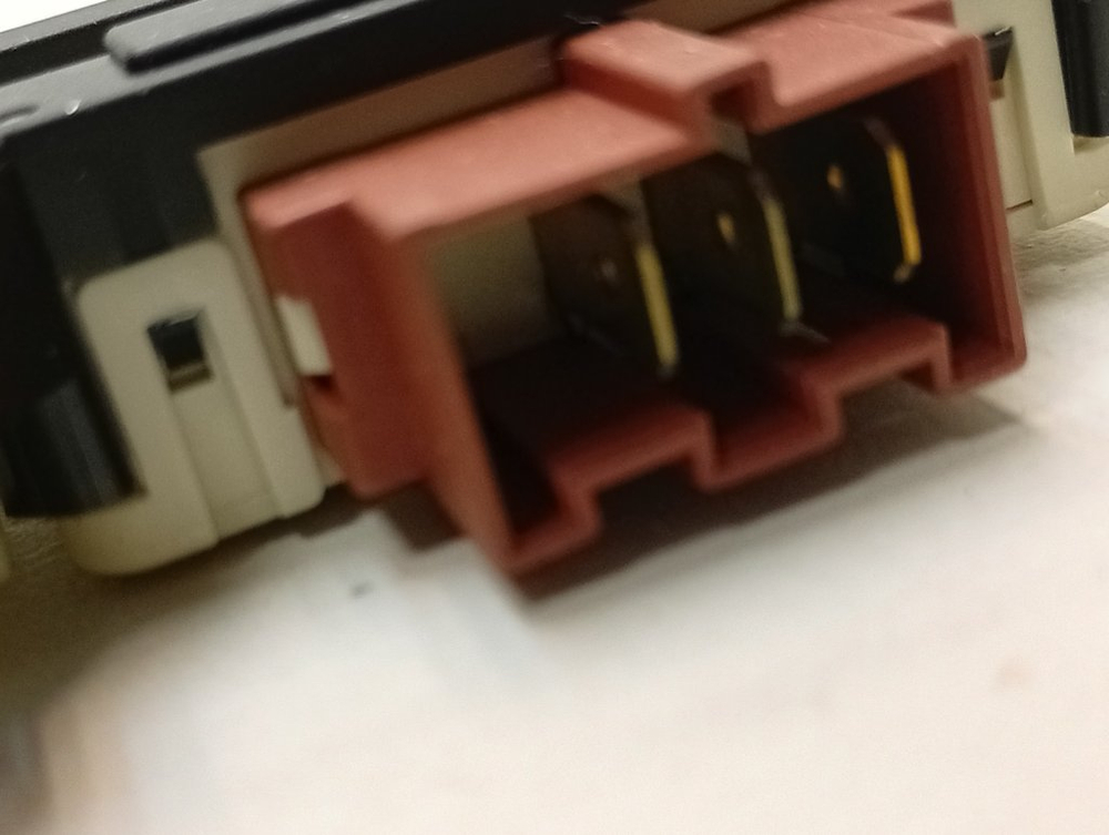 MVE69512ZAW кт44 Устройство блокировки люки для стиральной машины Beko 2847740500 б/у