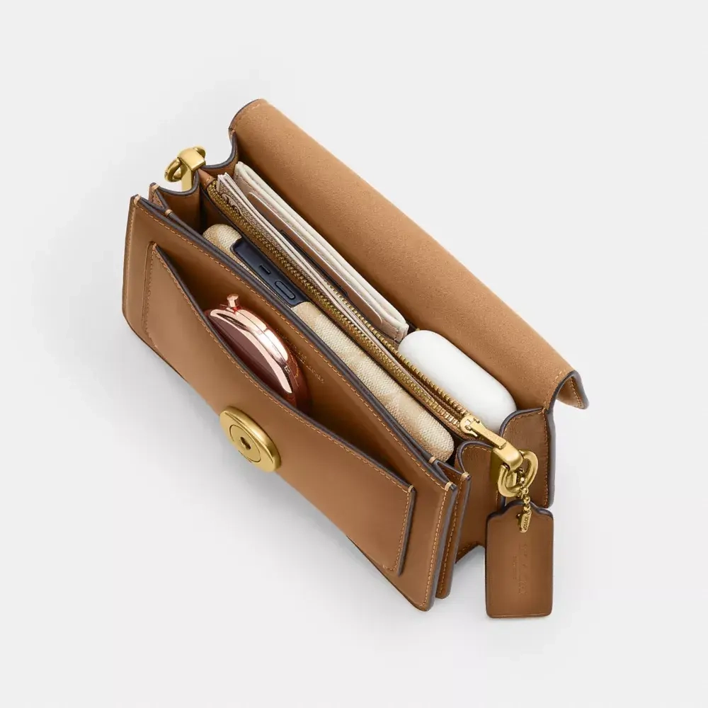 COACH СУМКА ЧЕРЕЗ ПЛЕЧО TABBY 20, МЕДОВО-КОРИЧНЕВЫЙ