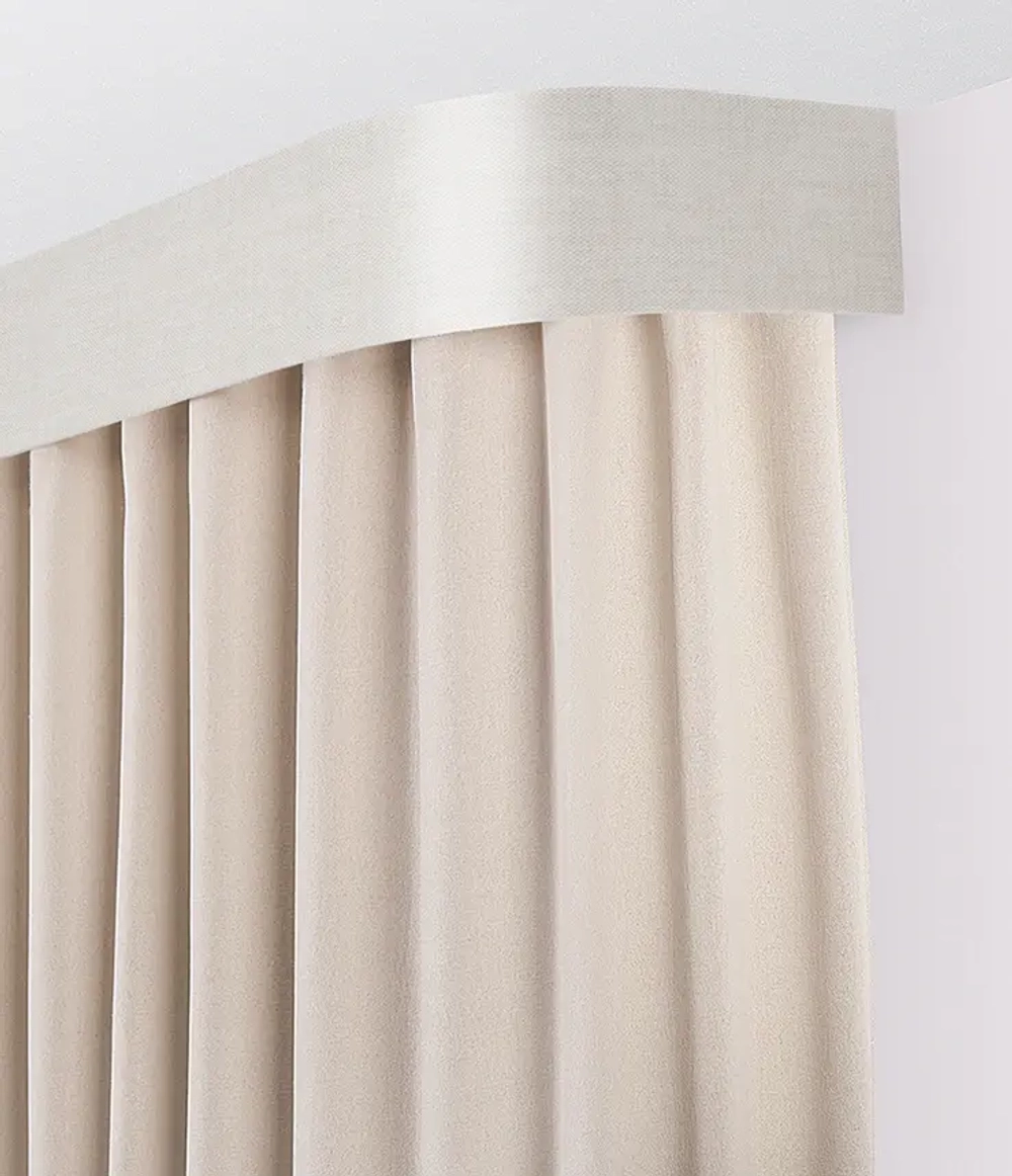 Пластиковый карниз с тиснением Legrand 2-х рядный Монолит 2000 мм