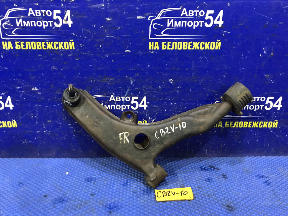 Рычаг передний правый MITSUBISHI LIBERO 1999