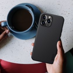 Чехол усиленный от Nillkin для телефона iPhone 13 Pro, серия Super Frosted Shield Pro, двухкомпонентный, черный цвет