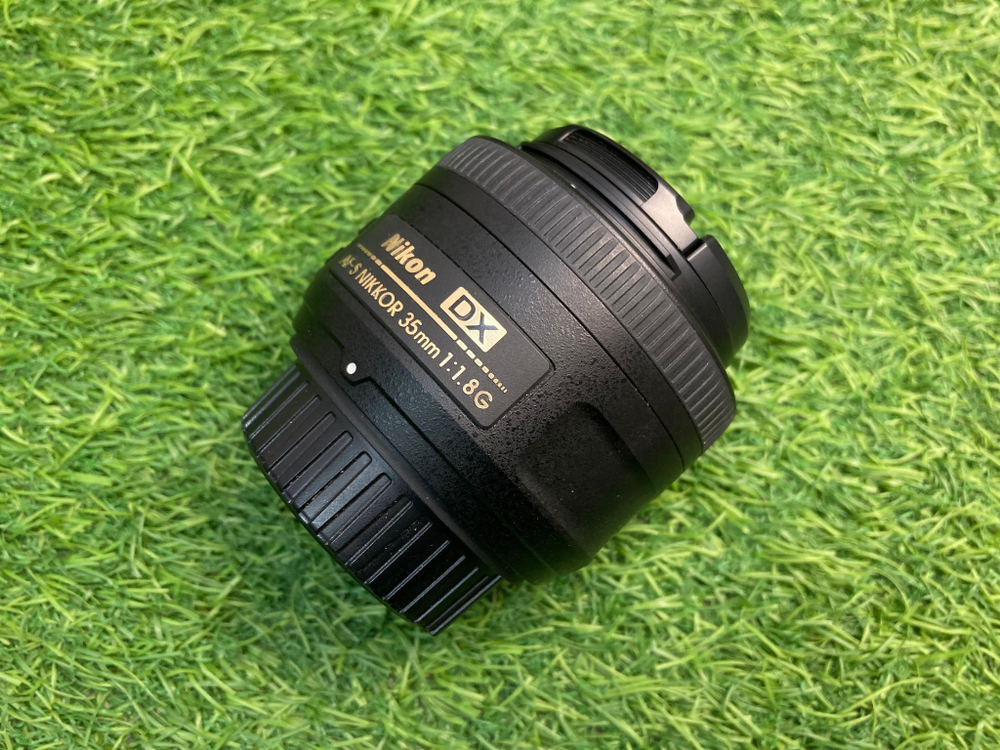 Nikon 35mm 1.8G AF-S DX Nikkor