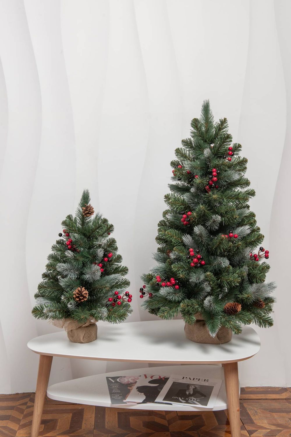 Настольная елка с ягодами "Очарование" (леска+пвх) высота 60 см / 90 см