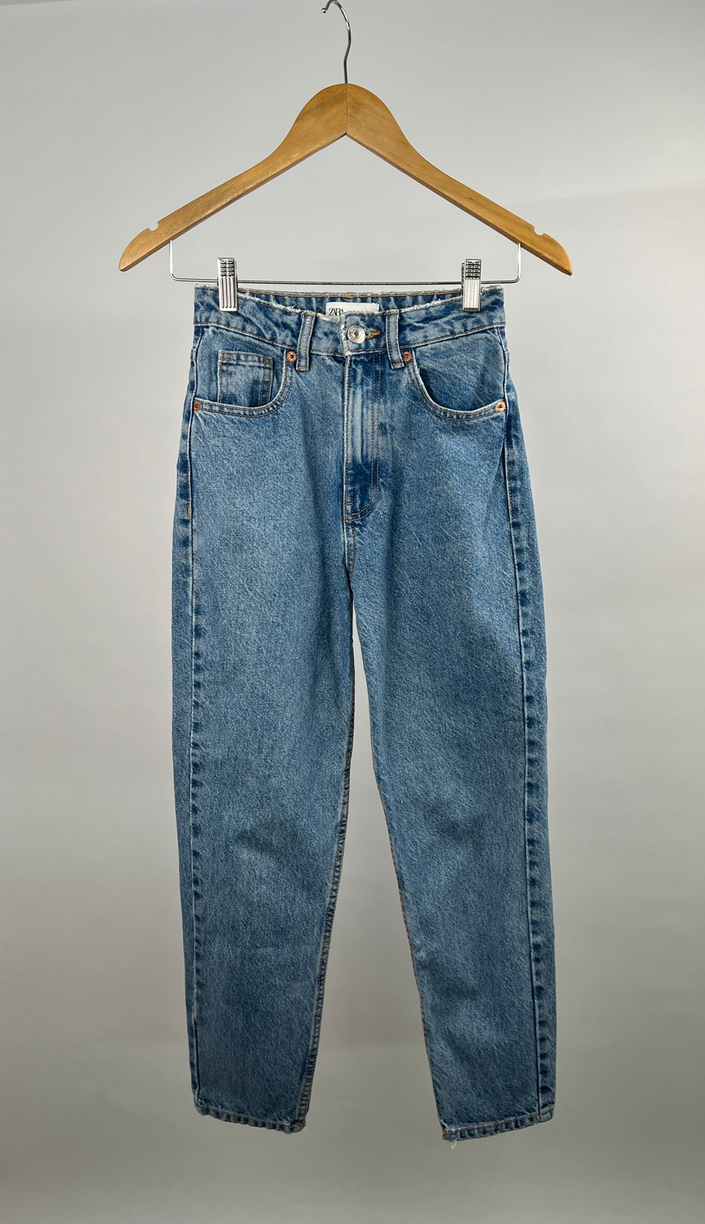 Джинсы Zara