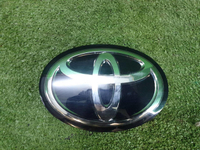 Эмблема решетки радиатора Toyota Camry xv70 (2020-н.в.)