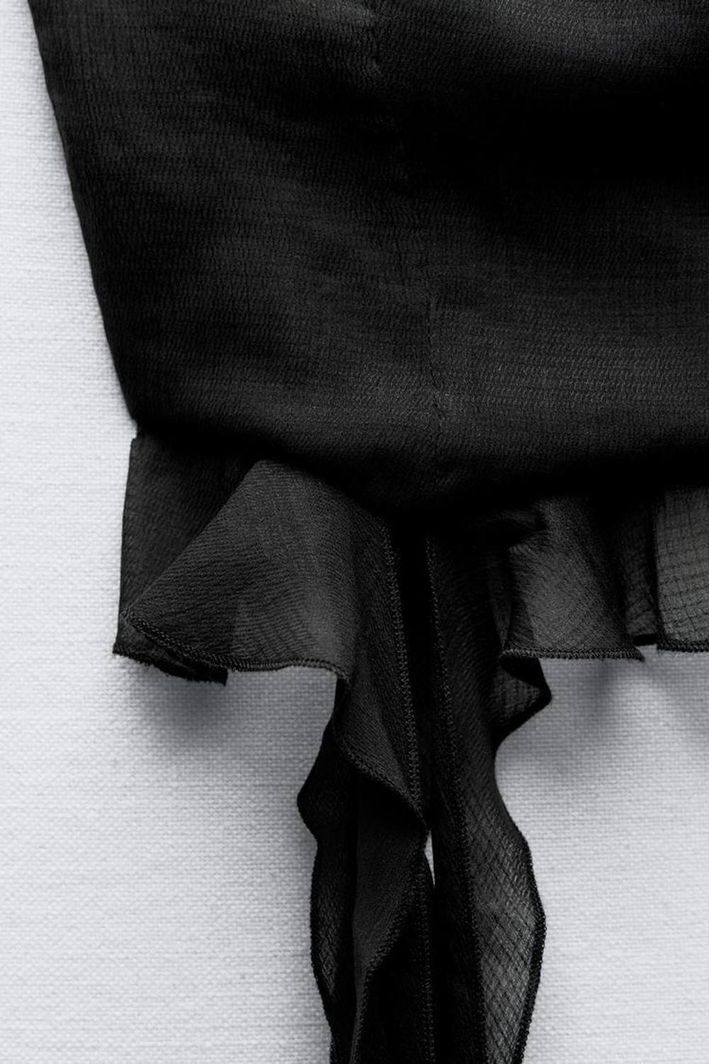 ZARA ТОП ИЗ ХЛОПКОВОГО МУСЛИНА С РЕЛЬЕФНЫМ ЦВЕТКОМ, ЧЕРНЫЙ