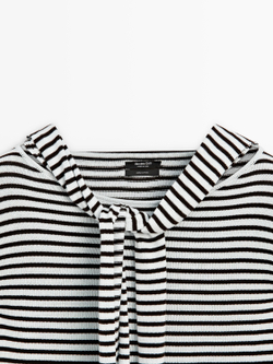 Massimo Dutti Свитер в полоску с декоративными деталями на рукавах, голубой