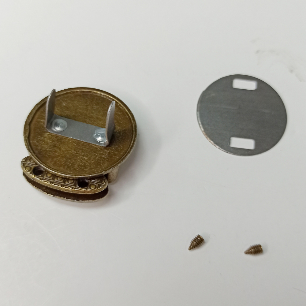 Замок вертушка на винтах 30*35 Антик матовый