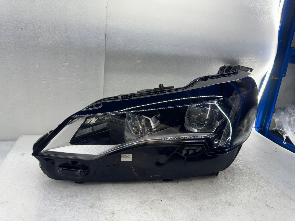 Оригинальная LED фара для Peugeot 4008/5008