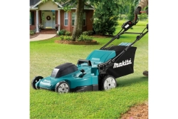 Аккумуляторная газонокосилка Makita DLM539Z