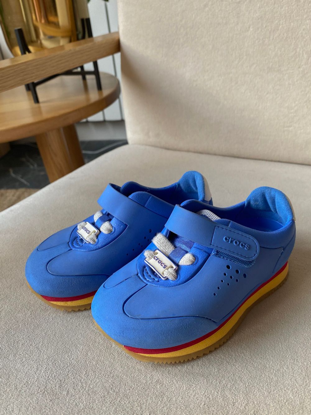 Кроссовки Crocs