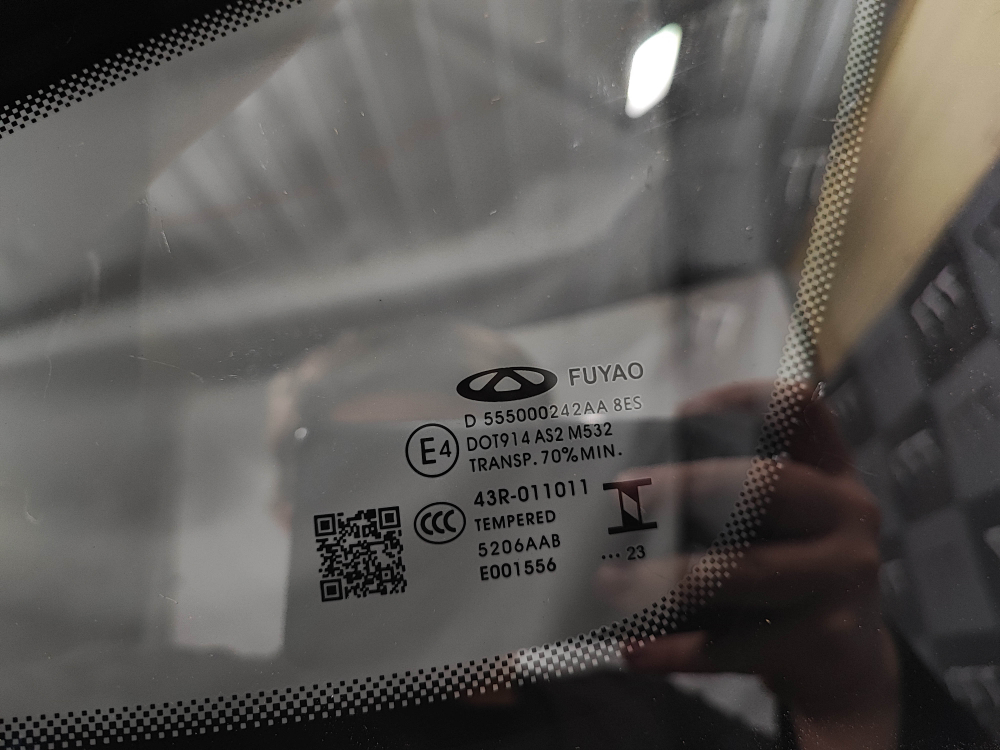 Стекло заднее правое глухое Chery Arrizo 8 22-нв Б/У Оригинал 555000242AA