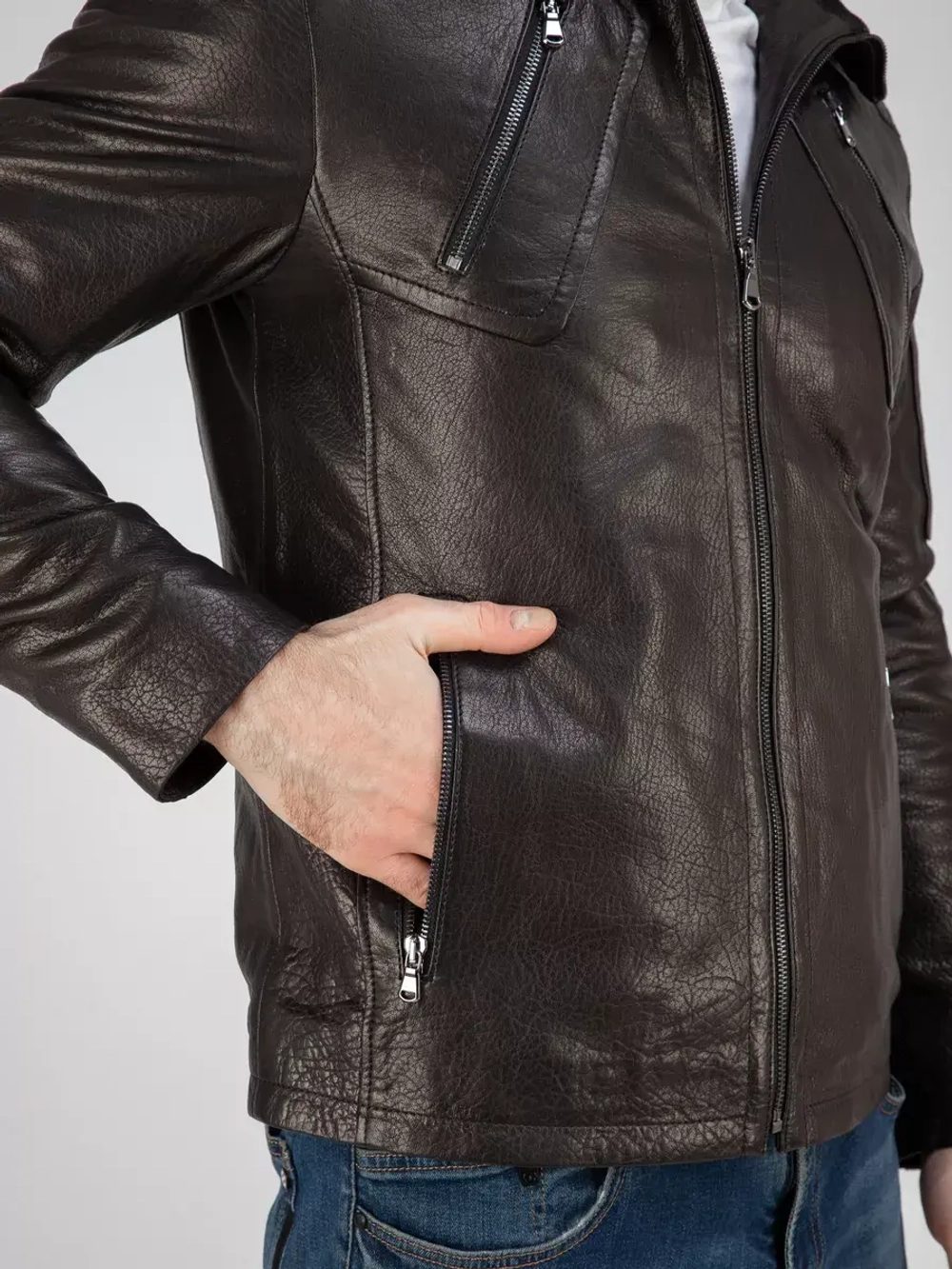 Куртка кожаная натуральная с капюшоном