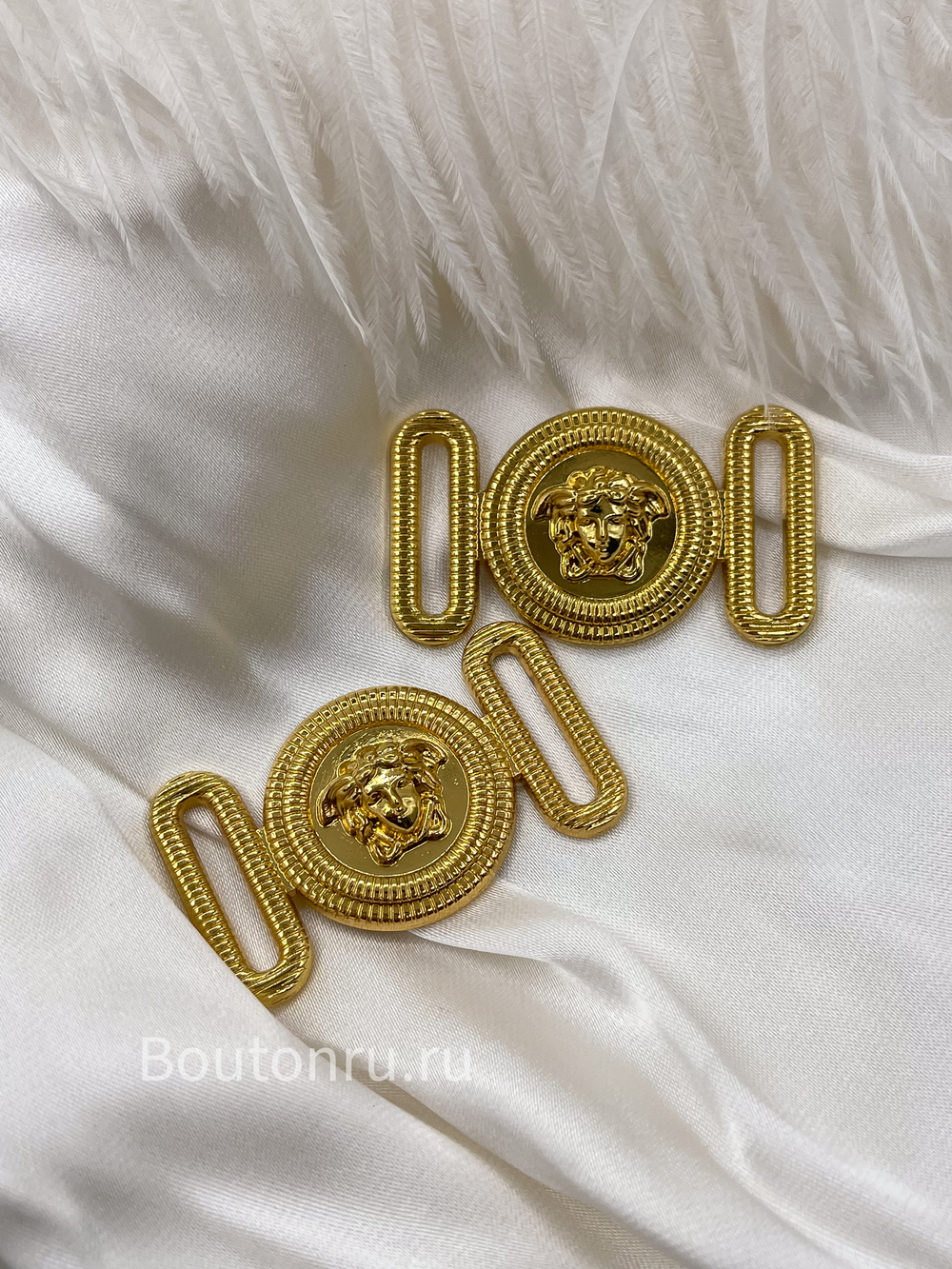 Декоративная пряжка Верс. золотистая