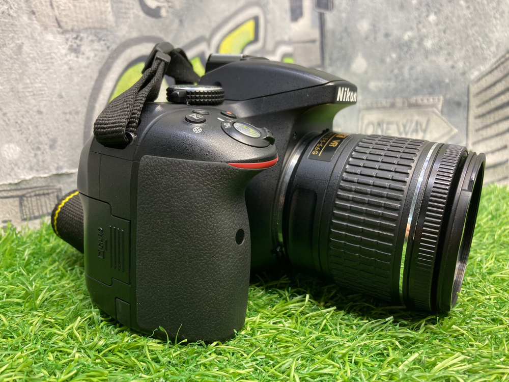 Nikon D5300 kit 18-55mm 3.5-5.6GII VR 7.100 кадров