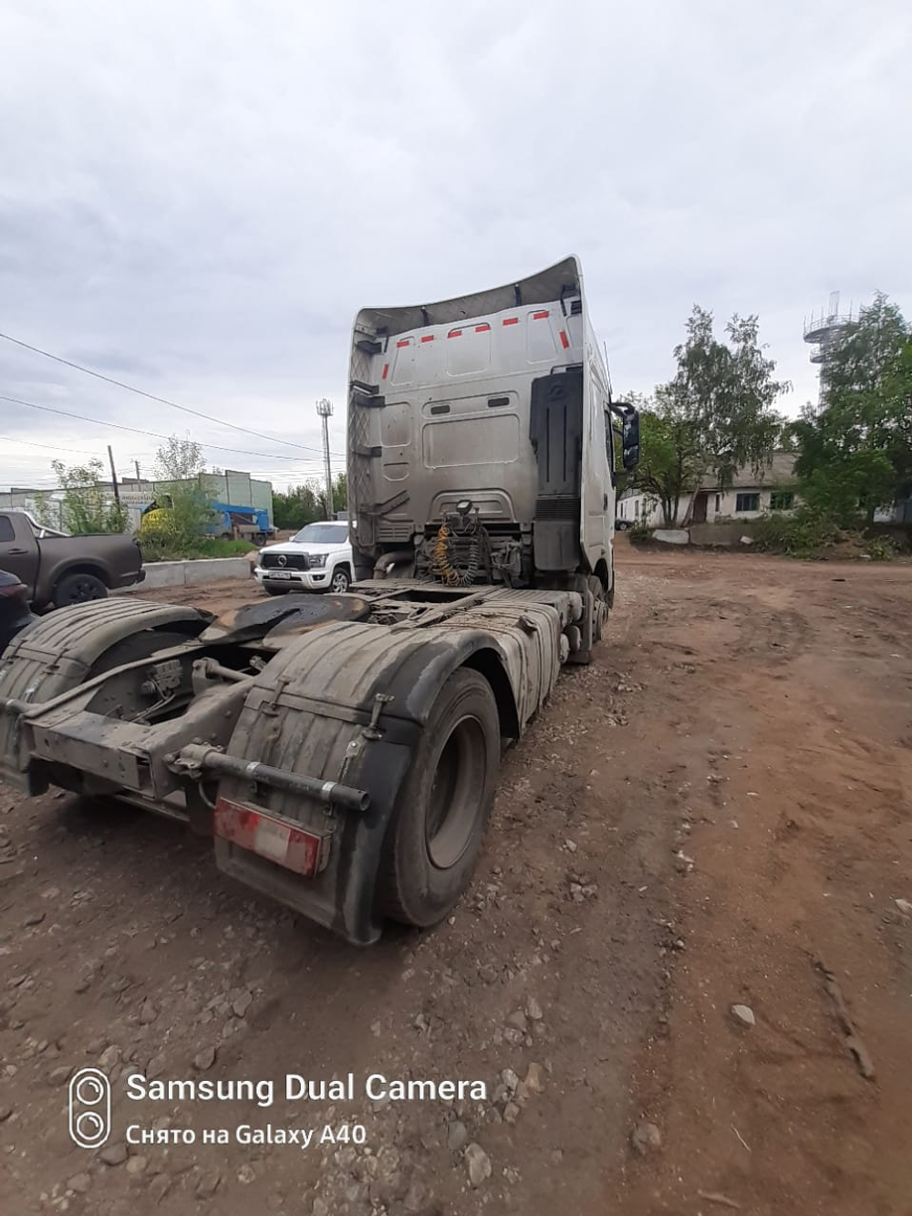 CHENGLONG H7 4x2 Седельный тягач LZ4181H7AB (Дизельный, 12.2 л, 462 л.с. АТ)