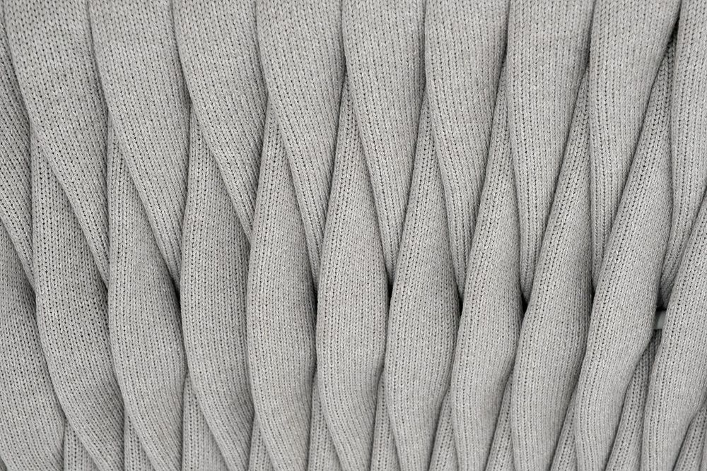 "Монако" кресло плетеное из роупа, каркас алюминий светло-серый (RAL7035) муар, роуп светло-серый 40 мм, ткань светло-серая