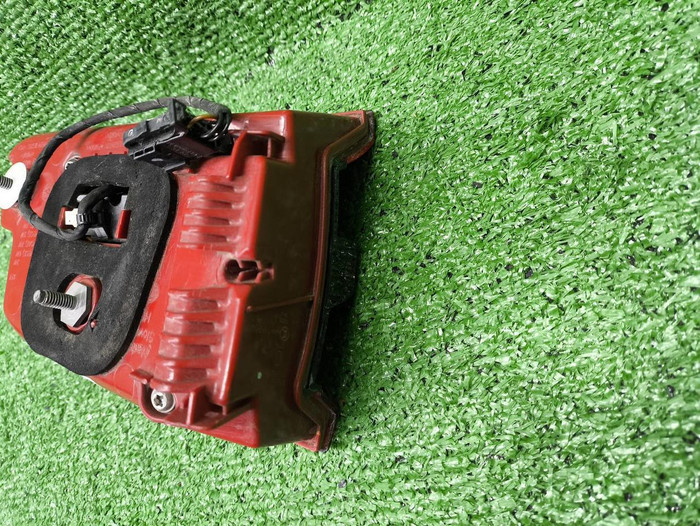 Фонарь правый внутренний Porsche Macan (2014-2018)