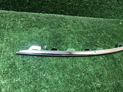 Молдинг переднего бампера Mercedes S W222 (17-20)