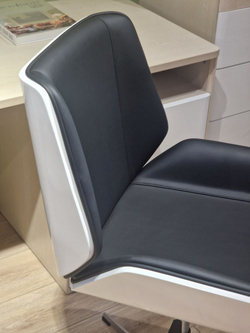 Кресло офисное 2388A 582045 Black color LEATHER