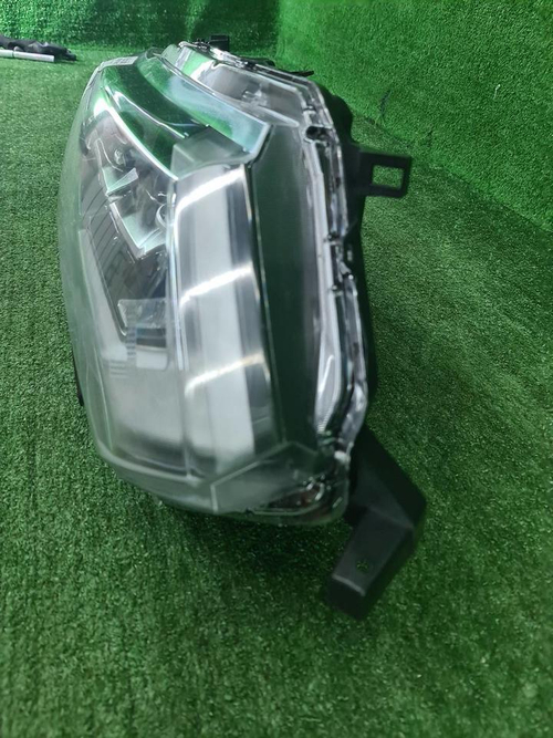 Фара правая Nissan X-Trail T32 (2017-2022) LED