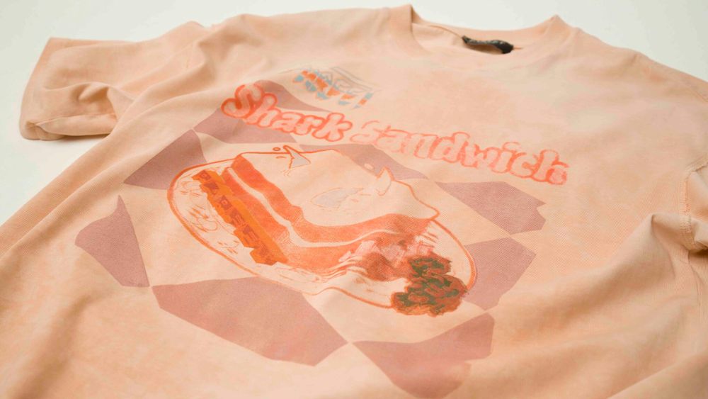 Купить Футболка Parfet Shark Sandwich Exclusive персиковая Футболка Parfet Shark Sandwich Exclusive персиковая