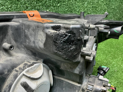 Фара правая Nissan X-Trail T32 (2017-2022) галоген