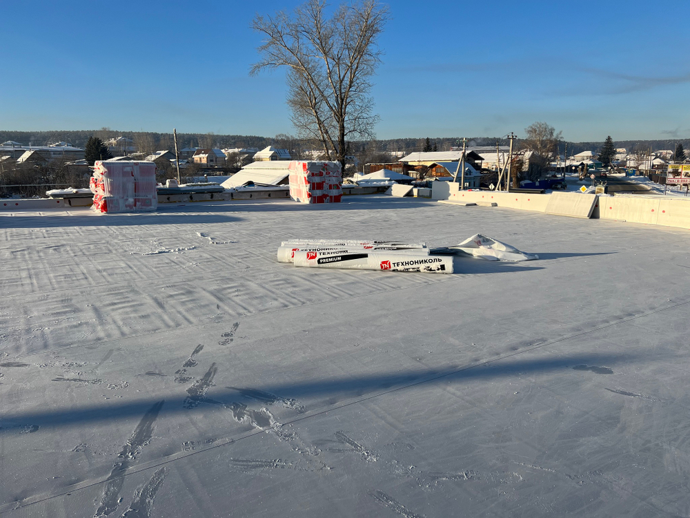 Поставка и монтаж плоской кровли из ПВХ мембраны (Система ТН СМАРТ) Магазин п. Бобровский