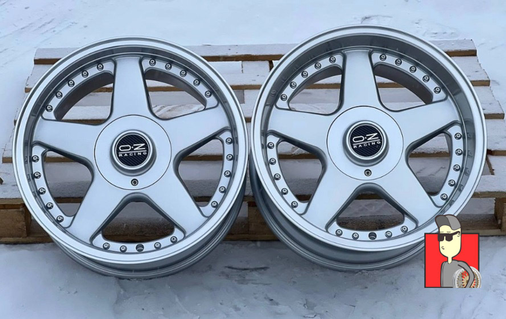 Комплект дисков OZ Racing Futura 17x8.5/9.5 et20/20 5x112/5x120