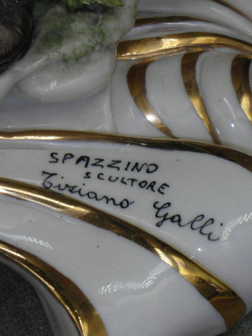 Статуэтка. Фарфор. Тихий страж двора. Capodimonte. Италия