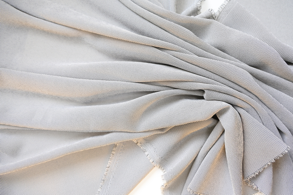 Креп плательный "Кубик" светло-серый