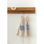 Фартук из плотного хлопка с контрастным карманом синего цвета из коллекции essential, 70х80 см