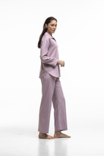 Костюм с брюками в полоску