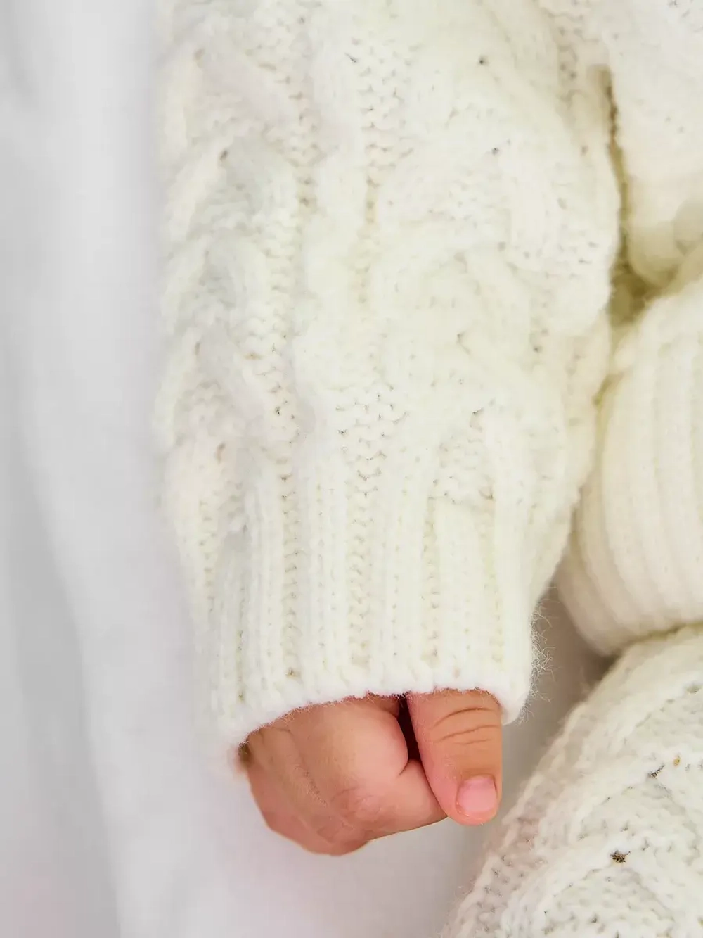 вязаный костюм для новорожденных