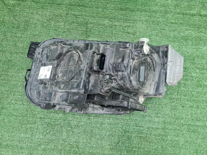 Фара правая Mercedes GLB X247 (2019-2023) LED