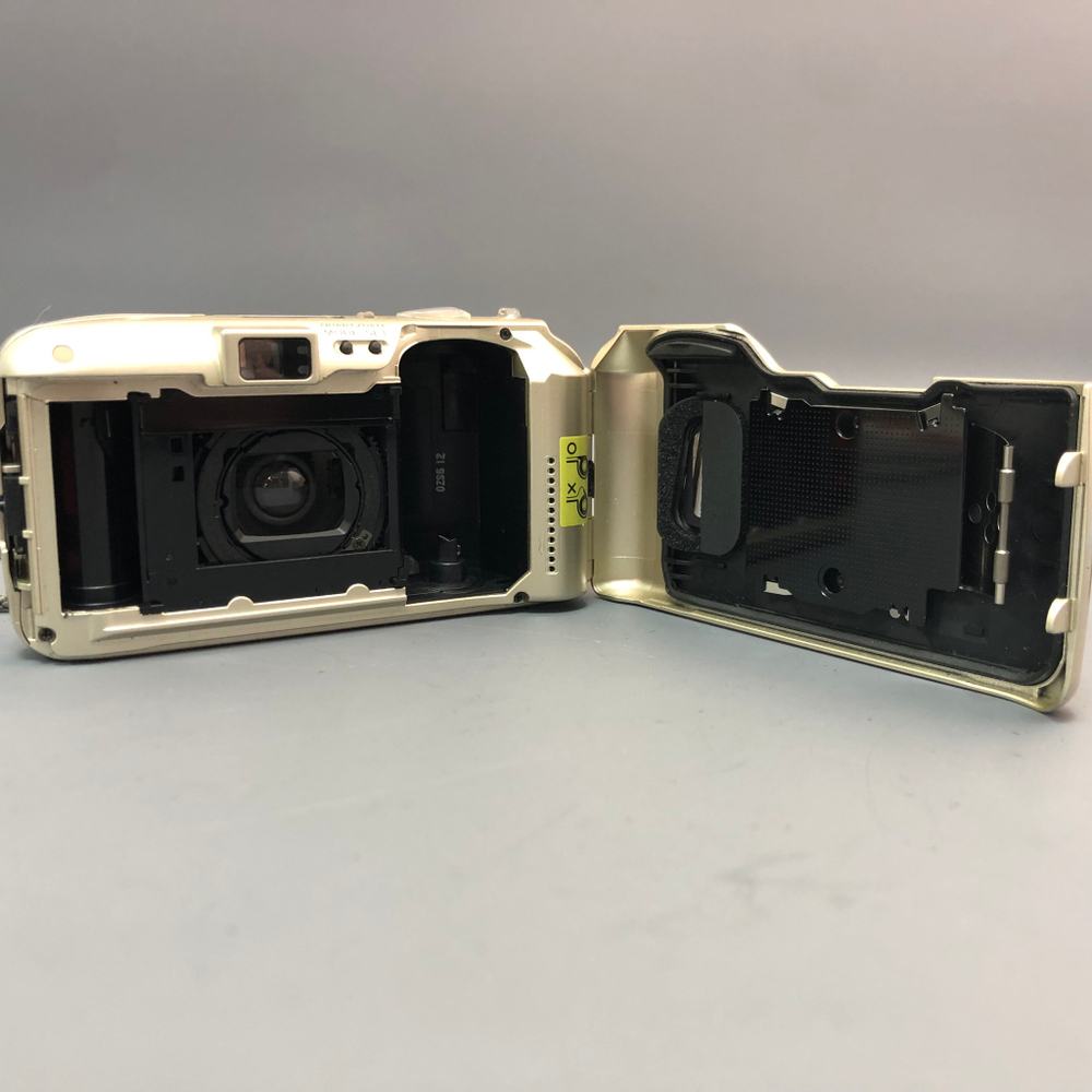Olympus mju II zoom 80, выключается после включения сам.