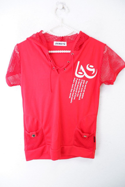 Футболка яркого цвета на 11/12 лет