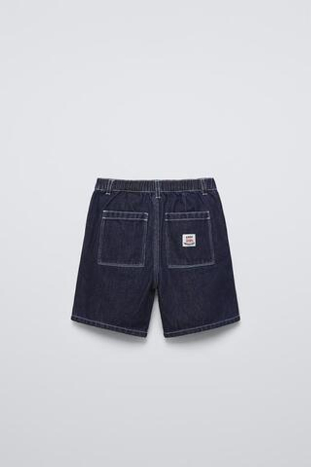 ZARA ДЖИНСОВЫЕ ШОРТЫ С НАШИВКОЙ, СИНИЙ