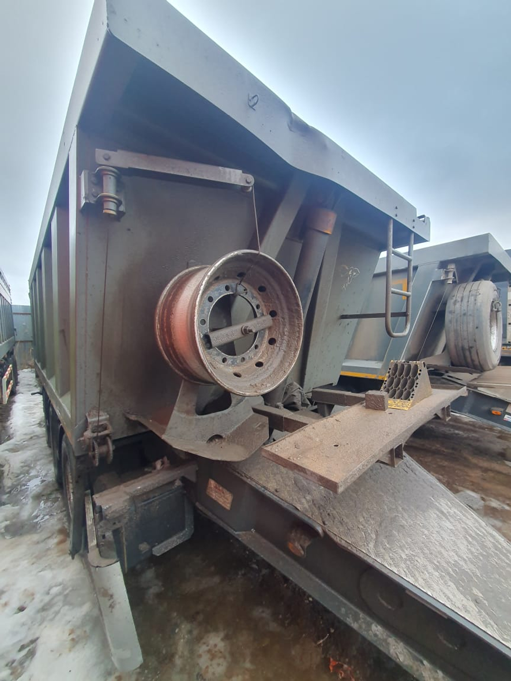 Mega MPT 003 Прицеп самосвальный MPT 003