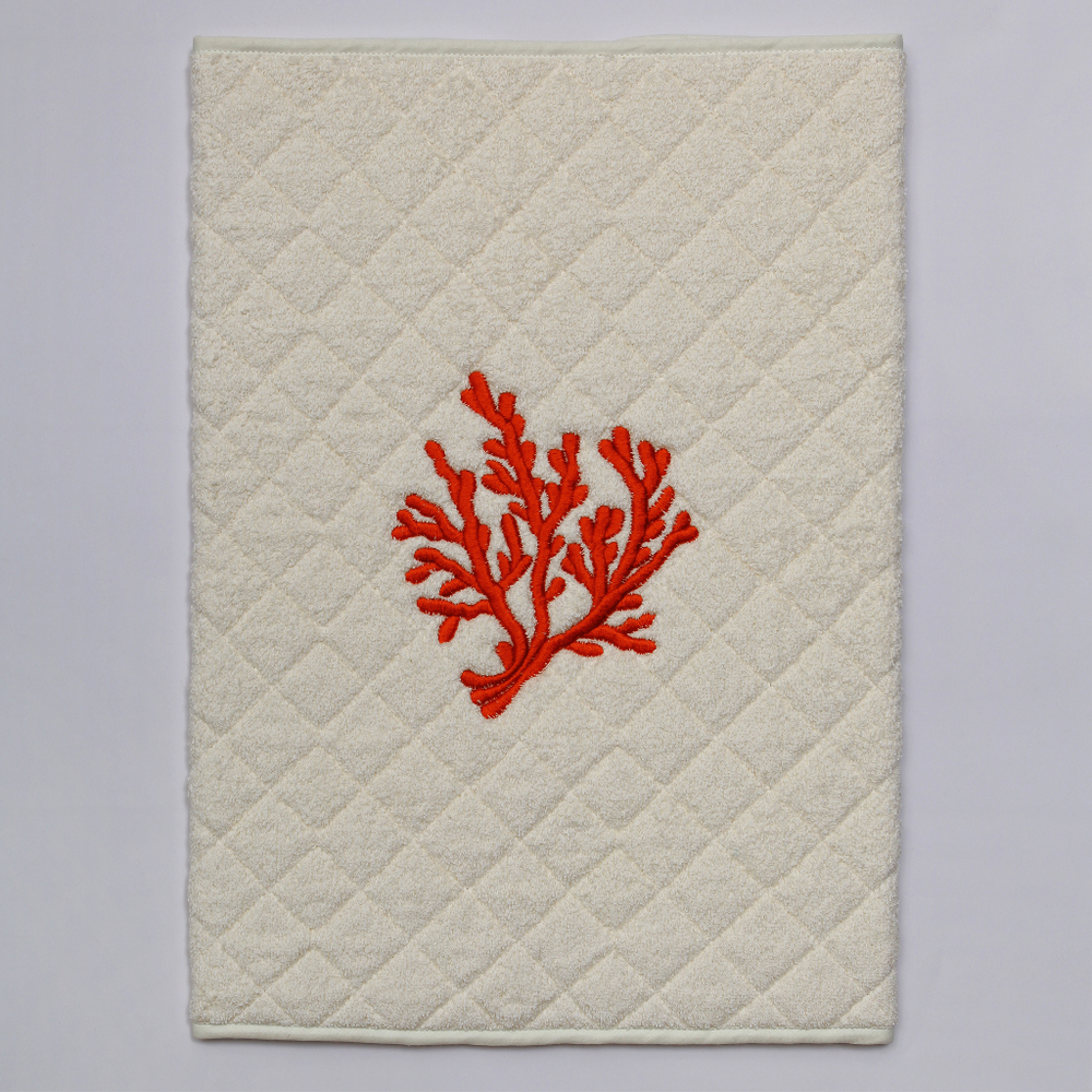 Элитный коврик для ванной Corallo бежевый с коралловой вышивкой от Old Florence фото