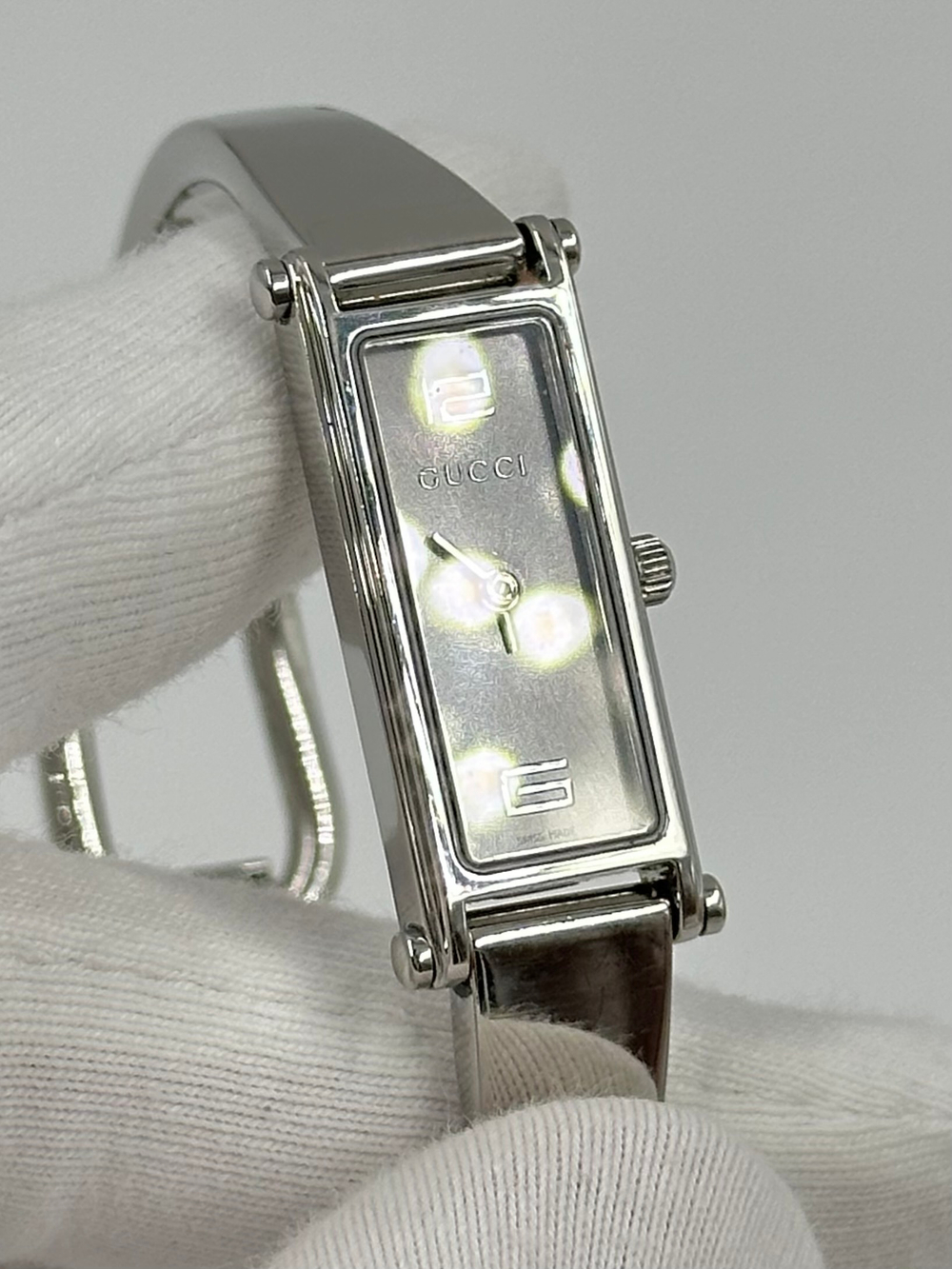 Часы GUCCI 1500 L