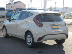 TOYOTA AQUA HYBRID 2024 г.