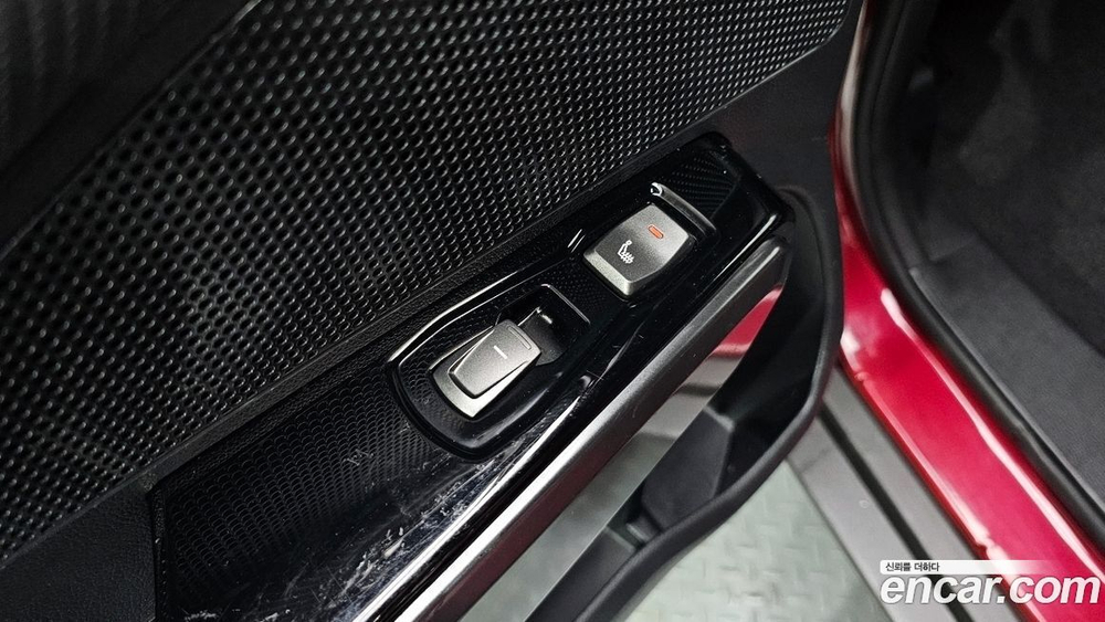 KG Mobility (Ssangyong) Very New Tivoli Бензин 1.5 2WD (04.2020)