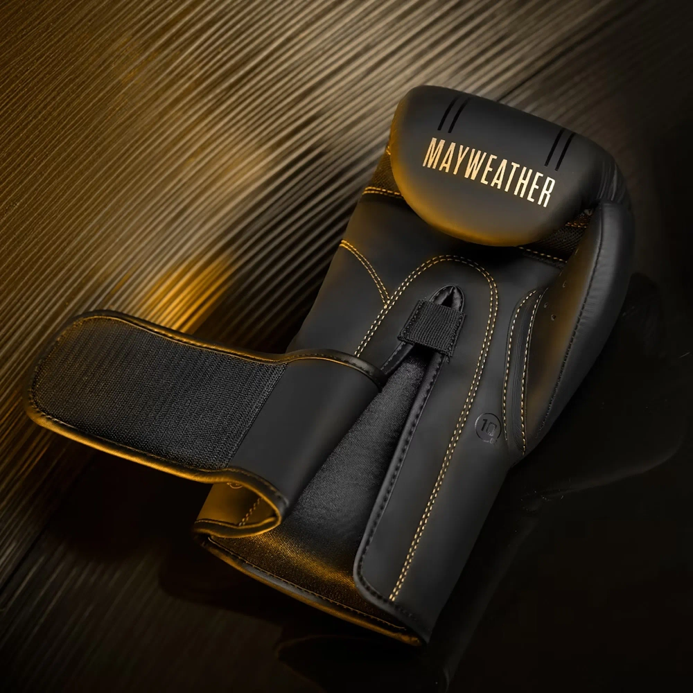 Боксёрские перчатки Hayabusa Mayweather Contender black/gold